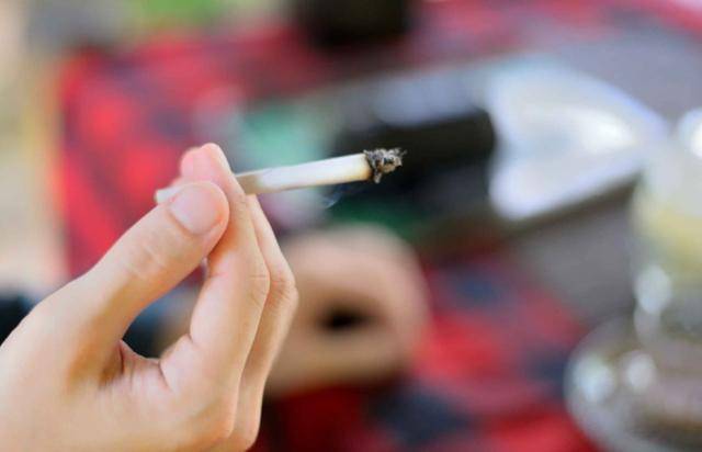 吸烟有数安卓版女生快速学抽烟视频