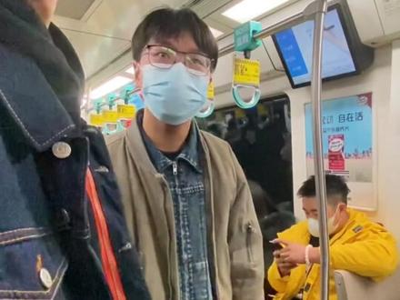 电车之狼vr手机版电狼之车r第一关怎么过